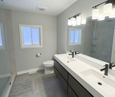 For Lease - 2429 Whitehorn Drive, Burlington, Ontario - Photo 6