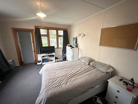 Central and convenient - six-bedroom student ... - Photo 4