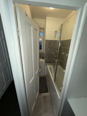 Studio Flat, Aylesford House, SE1 - Photo 1