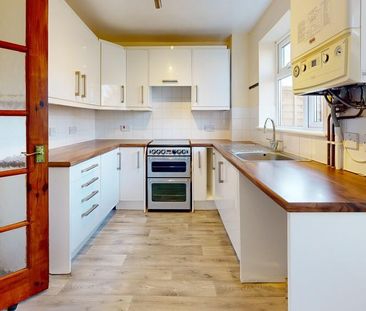 2 bedroom terraced house to rent - Photo 1