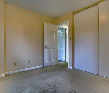 For Lease - 55 McGibbon Drive, Kanata, Ontario - Photo 5