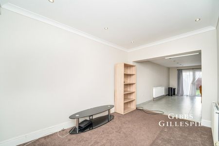 5 Bedroom House to rent - Photo 2