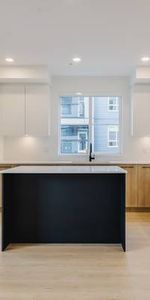 Brand New 2 Bed, 2 Bath Condo for Rent – Hayer Town Centre - Photo 4