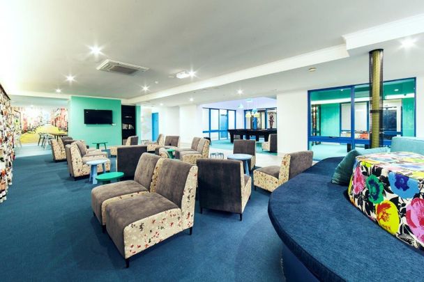 Hawthorn East - Photo 1