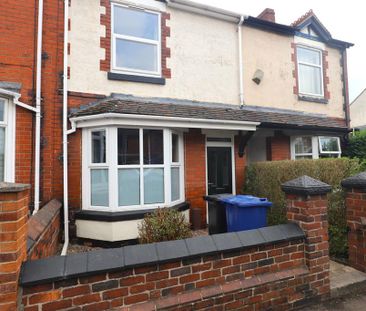 4 bedroom terraced house to rent - Photo 1