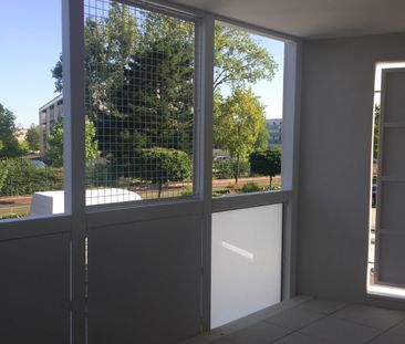 Location Appartement 2 pièces 42m² - Photo 2