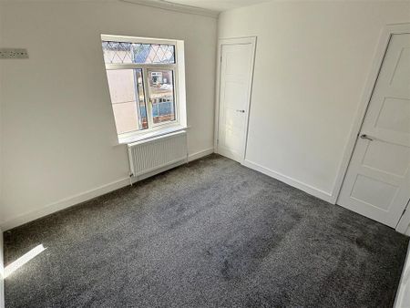 2 bedroom cottage to rent - Photo 2