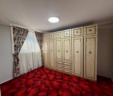 3 Bedroom Home in central location - Photo 1