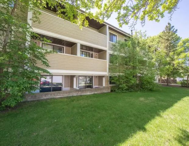 Queensgate Manor | 10610 87 Street NW, Edmonton - Photo 1