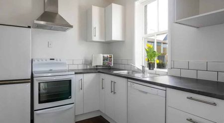 Mornington, 3 bedrooms - Photo 2