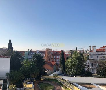 Apartment T3 in Santo António, Lisboa - Photo 2