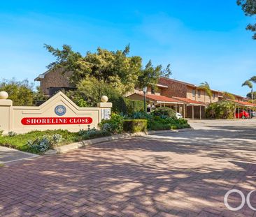 Open the Door to Effortless Living in a Prime West Lakes Location - Photo 5