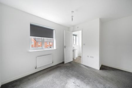 3 bedroom end of terrace house to rent - Photo 3