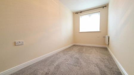 2 bedroom flat to rent - Photo 4