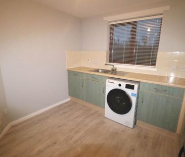 2 bedroom flat to rent - Photo 6