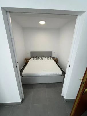 Alquiler de piso en Plaza Presidente Adolfo Suárez - Foto 1