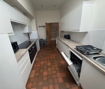 East Parade, Heworth - P1320 - Photo 1