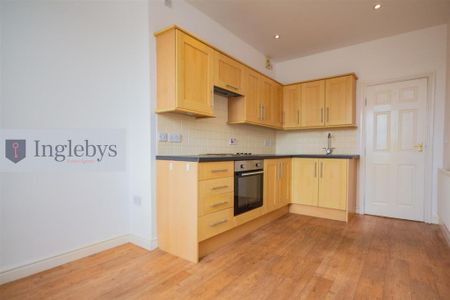 3 bedroom apartment to rent - Photo 5