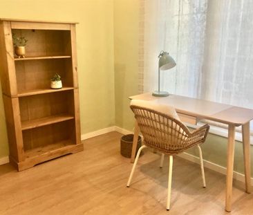 Carrer Bogatell, Sant Adrià de Besòs, Catalonia 08930 - Photo 6