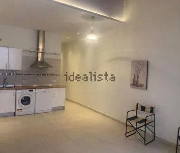 Alquiler de piso en Calle Mártires - Photo 1