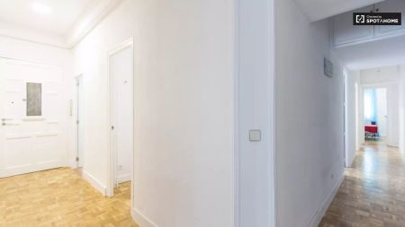Room in a shared 7-bedroom apartment for rent in Arapiles, professionals and students only - Foto 5