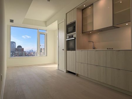 For Lease - 11 Yorkville Avenue Unit# 1514, Toronto, Ontario - Photo 4