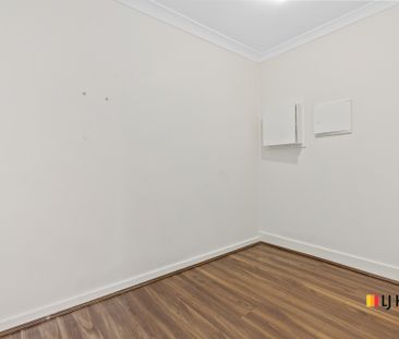 Townhouse In Small Complex Close to Local Amenities - Photo 6