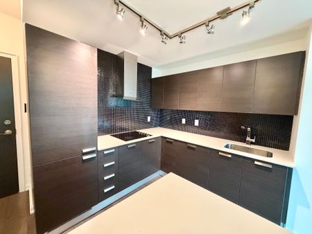 For Lease - 9 Bogert Avenue Unit# 2706, Toronto, Ontario - Photo 2