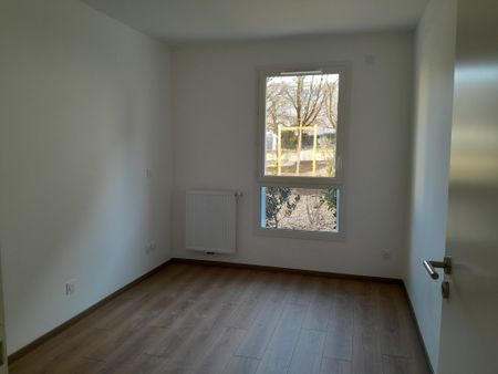Location Appartement 2 pièces 45m² MEYTHET 74960 - Photo 2