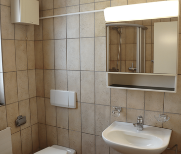 Grosszügige 4.5 Zimmer Wohnung in saniertem Bauernhaus mit Charme - Foto 5