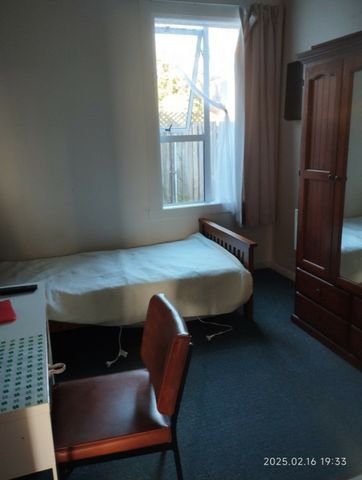 Cornhill Street - Available 2026 - Internet Included - Fully Furnished - Photo 4