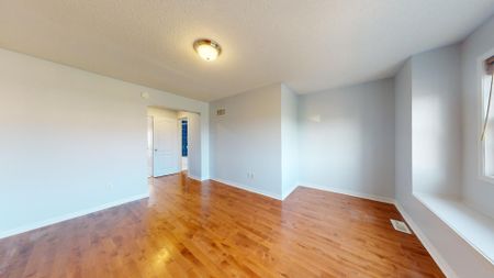 For Lease - 55 Hyacinth Crescent, Toronto, Ontario - Photo 3