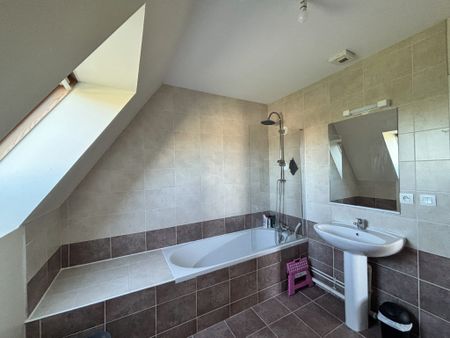 Location Appartement 3 pièces 70m² ROTS 14980 - Photo 3