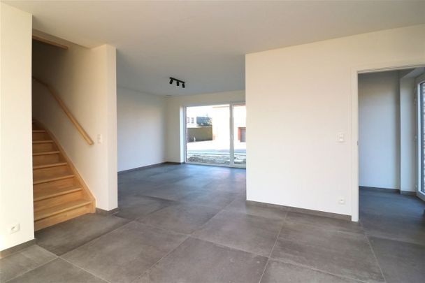 Prachtige nieuwbouwwoning met 4 slpk. met gusntige ligging - Foto 1