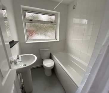 Lawrence Place, Newark, Notts, NG24 - Photo 2