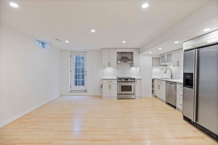 For Lease - 1230 Oakhill Avenue, Oshawa, Ontario - Photo 3