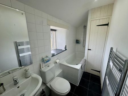 2 bedroom detached house to rent - Photo 5