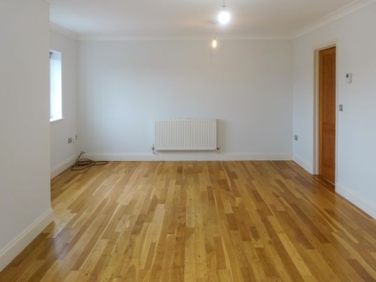 Lillycourt House, Kettering - Photo 1