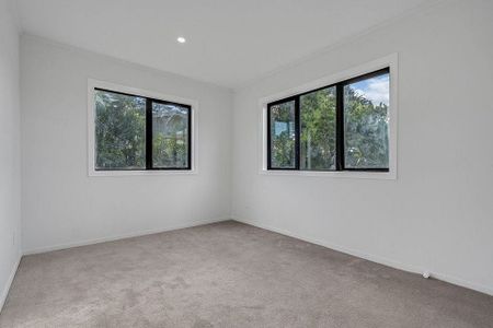 3 Bedroom Newly Renovated Home- $630 per Week - Photo 2