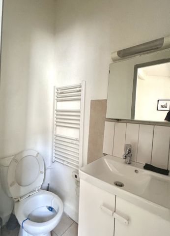 Location Appartement 1 pièce 15m² MARSEILLE 1er - Photo 4