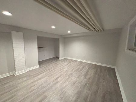 $1,199 / 1 br / 1 ba / 57 Burris st unit 3 - Photo 2