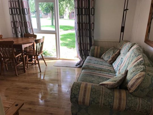 3 bedroom flat to rent - Photo 1