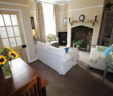2 bedroom terraced house to rent - Photo 4