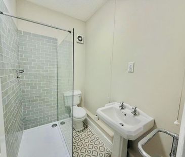 3 bedroom apartment to rent - Photo 4