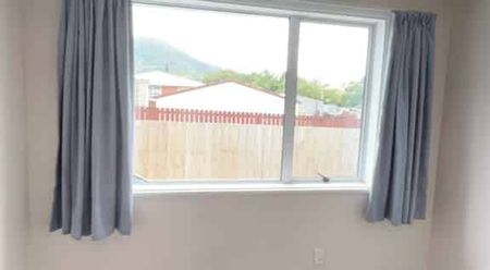 Warm, Modern 3-Bedroom Home - Taupiri - Photo 2