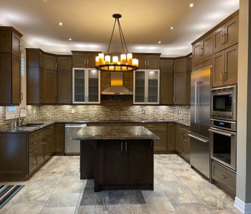 For Lease - 163 Magnolia Crescent, Oakville, Ontario - Photo 3