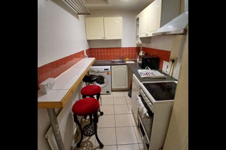Room in a Shared Flat, Endymion Road, N4 - Photo 3