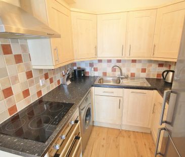 Scoles Green, Normans Buildings, Norwich - Photo 5