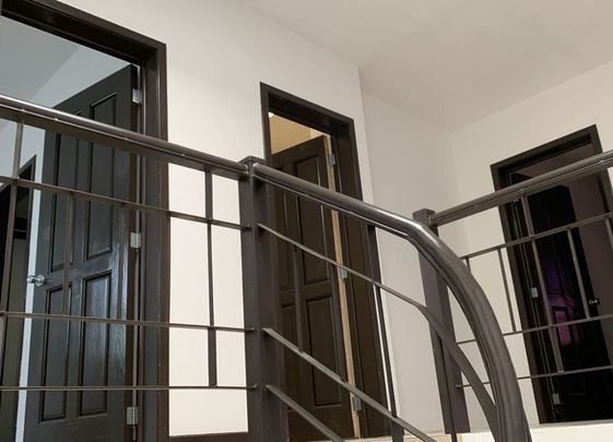Casa en Renta en Los Robles - Photo 1