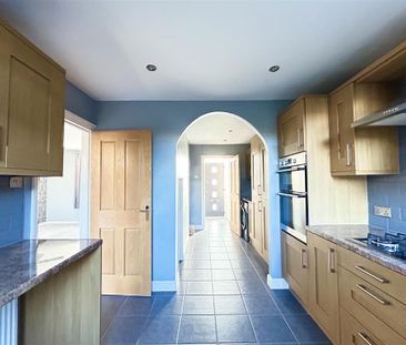 3 bedroom terraced house to rent - Photo 2